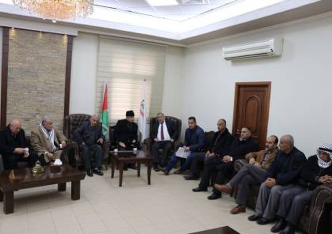 بلديات الخليل تبحث كافة الخطوات المقبلة لتداعيات حالة الطوارئ