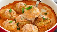 كرات اللحم بالكريمة والطماطم