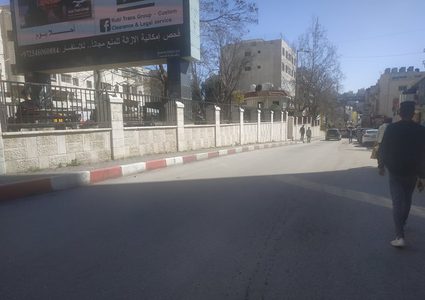 شوارع خالية من حركة المواطنين في الخليل مع إعلان حالة الطوارئ بسبب كورونا