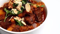 طاجن اللحم بالقراصيا