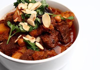 طاجن اللحم بالقراصيا