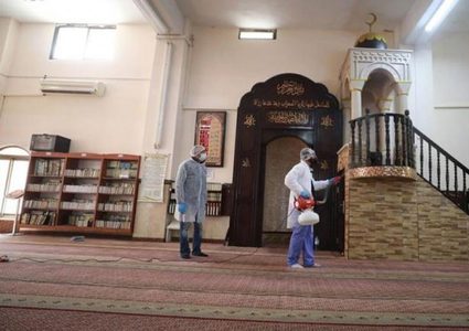 وزراة الأوقاف تبدأ بتعقيم كافة المساجد والمرافق التابعة لها