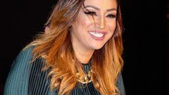 الفنانة صفاء جلال تطلب الدعاء لنجلتها