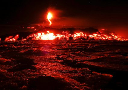 ثوران أكبر بركان في أوروبا