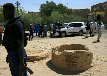 الخرطوم توقف شخصين أجنبيين على خلفية محاولة اغتيال حمدوك