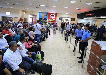 معبر الكرامة يعود للعمل كالمعتاد