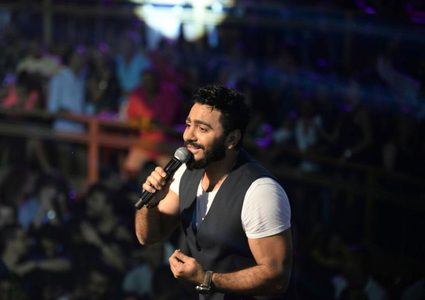 تامر حسني يلغي حفلاته الغنائية