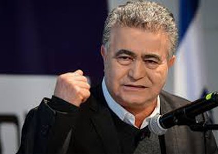 بيرتس يوافق على الانضمام لحكومة برئاسة غانتس