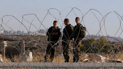 الاحتلال يقتحم ترقوميا ودير سامت ويقيم حاجزا على مدخل يطا