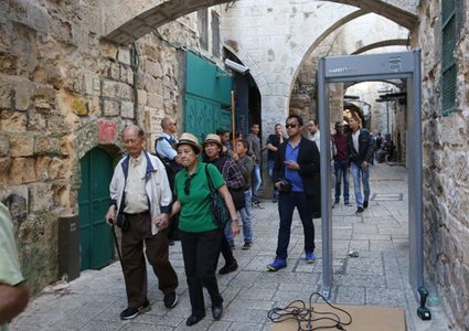 الاحتلال يصدر أمرا رسميا بمنع دخول السياح بسبب كورونا