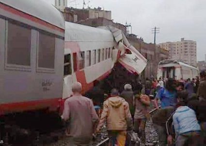 13 إصابة جراء تصادم قطاري ركاب شمالي القاهرة