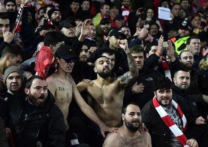 كورونا "يفرغ" مدرجات الدوري الإنجليزي