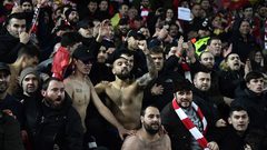 كورونا "يفرغ" مدرجات الدوري الإنجليزي