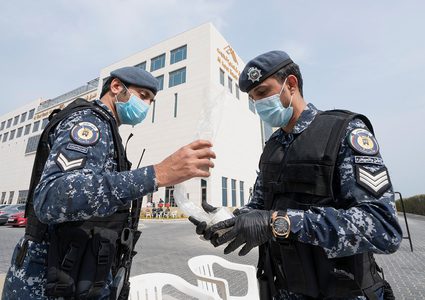 الكويت تعلن ضم القادمين من مصر إلى قائمة "الحجر المؤسسي"
