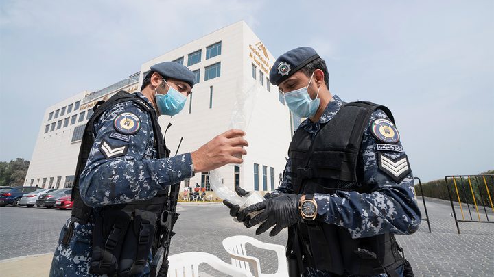 الكويت تعلن ضم القادمين من مصر إلى قائمة "الحجر المؤسسي"