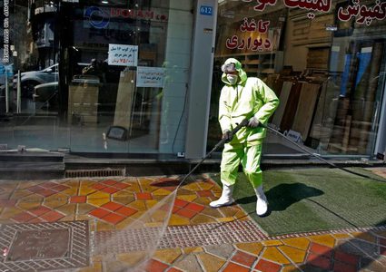 قوات الأمن الإيرانية تخلي الشوارع في أنحاء البلاد خلال 24 ساعة