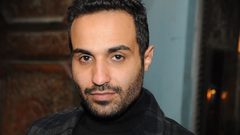 الفنان أحمد فهمي يجري عملية جراحية