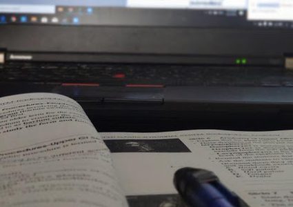 "التربية والتعليم" تعلن اطلاق برنامج "ثانوية أون لاين"