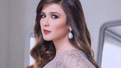 النجمة المصرية ياسمين عبد العزيز تحتفل بميلاد ابنتها