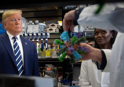 شركة ألمانية تقيل رئيسها التنفيذي بسبب تطوير لقاح لكورونا