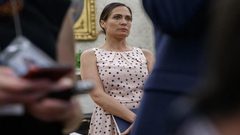 مستشارة ترامب الإعلامية تخضع للعزل المنزلي بسبب كورونا