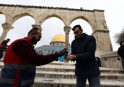 نداء للتبرع بالدم وتعقيم المؤسسات ونشر الوعي من كورونا بالقدس