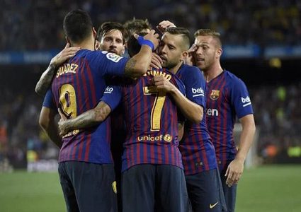 برشلونة يخطط للتعاقد مع 4 لاعبين جدد