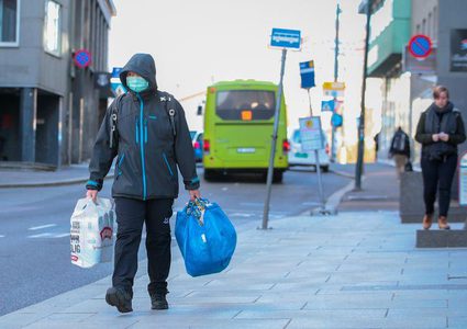 شاب فلسطيني يطلق مبادرة للمساعدة بمواجهة كورونا بالنرويج