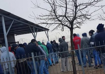 محافظ سلفيت:منع دخول العمال للمستوطنات والتعامل مع المستوطنين