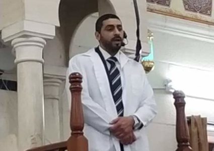 الطبيب بكر قندوس...من أروقة المستشفيات الى منبر المسجد!