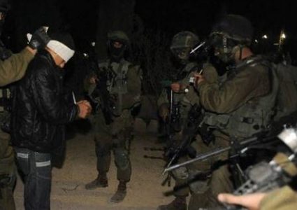 اعتقالات ومداهمات بالضفة