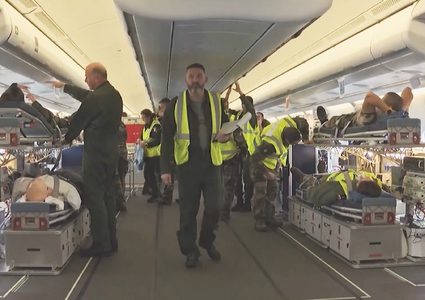 فرنسا.. طائرة فرنسية تتحول لمستشفى طائر لعلاج مرضى كورونا