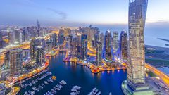 الإمارات الأولى عربيا في تقرير السعادة العالمي
