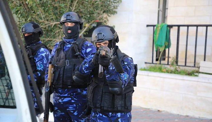 اعتقال 6من أصحاب المحلات لمخالفتهم قرارات لجنة الطوارئ في قلقيلية