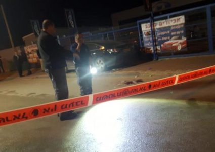 مقتل شاب وإصابتان في جريمتي إطلاق نار داخل أراضي الـ 48