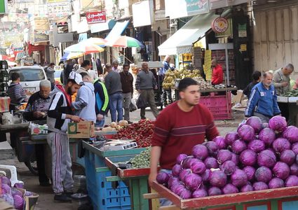 الضابطة الجمركية تتفقد الأسواق والمحلات التجارية
