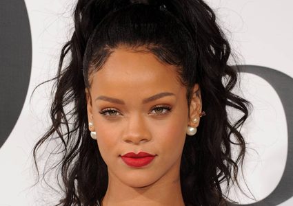 النجمة ريهانا تتبرع ب"5 ملايين دولار اميركي" لمواجهة كورونا