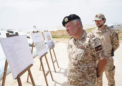 العاهل الاردني يُجري جولة تفقدية على الأجهزة الأمنية