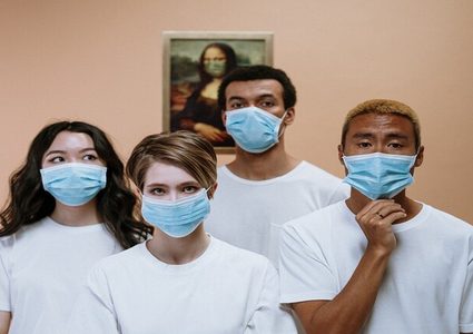 خبراء يوضحون ما ينبغي فعله عند إصابة أحد أفراد الأسرة بكورونا