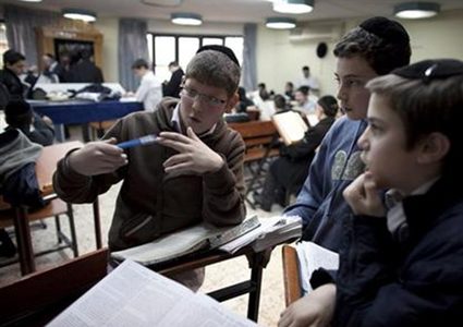 حكومة الاحتلال تصادق على عودة نظام التعليم عن بعد