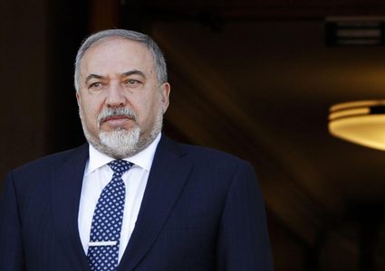 رسميا.. ليبرمان يقدم مشروع لإقالة نتنياهو من رئاسة حكومة الاحتلال