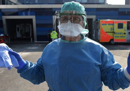 وفاة نائب السفير البريطاني في بودابست إثر إصابته بفيروس كورونا