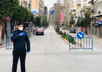 الحمد الله يشيد بإنضباط وأداء الاجهزة الامنية بمواجهة كورونا