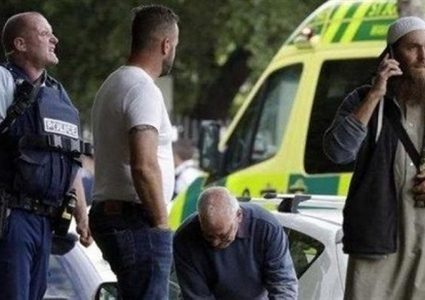 مرتكب مجزرة مسجدي نيوزيلندا يقر بالذنب