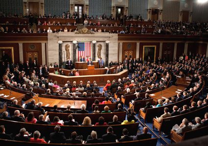 مجلس الشيوخ الأمريكي يقر مشروع قانون لمواجهة كورونا