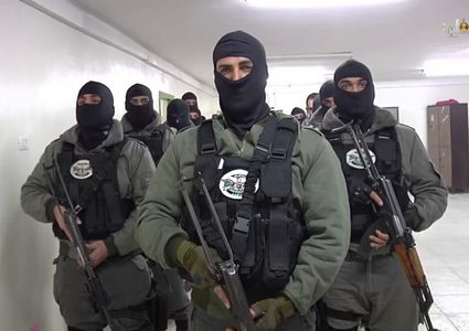 القبض على مشبته بهما بعملية سطو مسلح بنابلس