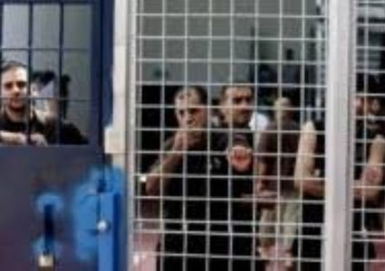 الأسرى: أنقذونا من كورونا قبل أن تتحول سجوننا إلى قبور