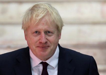 رئيس وزراء بريطانيا يعلن اصابته بفيروس كورونا وحجر صحي لمن خالطوه