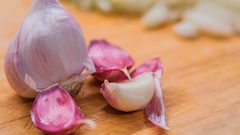 الصحة البريطانية تحذر من رواج الوصفات الخاطئة لعلاج كورونا