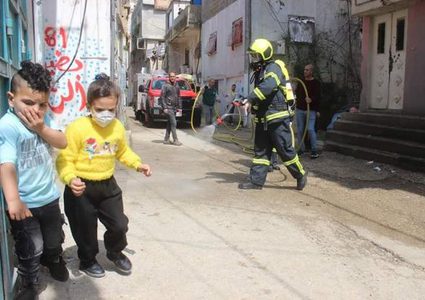 شاهد حملة تعقيم شوارع مدينة أريحا منعا لتفشي فيروس كورونا